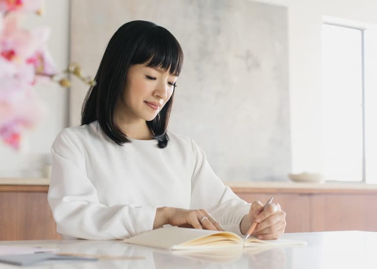 méthode de rangement marie kondo pliage boîtes - blog déco - clem around the corner