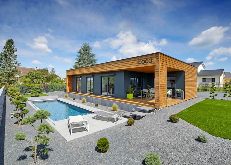 Maison contemporaine avec piscine illustrant les usages de la maison connectée