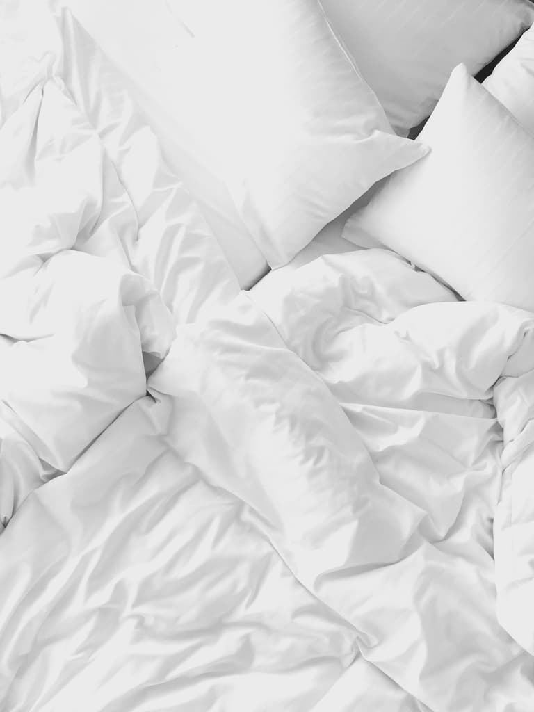 habitat connect lit matelas couette coussin blanc cosy - blog déco - clem around the corner
