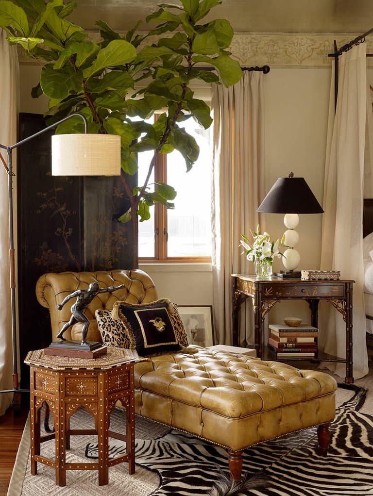 méridienne cuir marron Chesterfield salon table basse bois - blog déco - clem around the corner