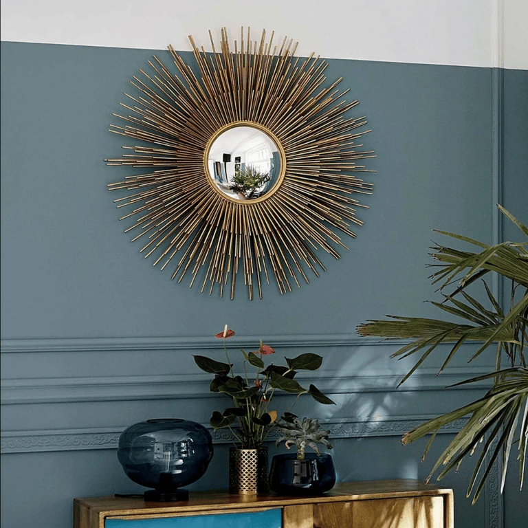 miroir soleil chaty vallauris laiton or mur bleu vert - blog déco - clem around the corner