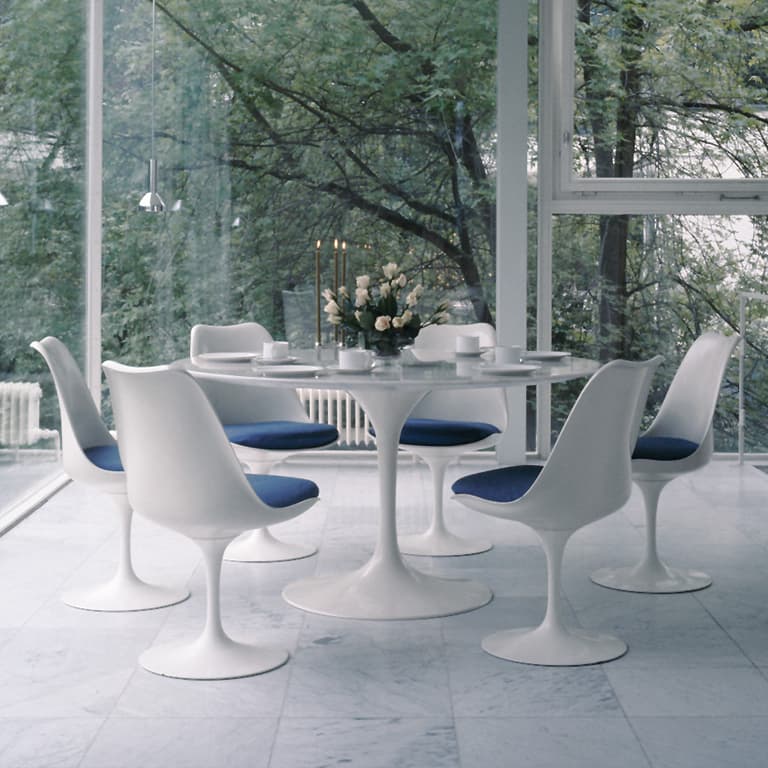 table tulipe blanche salle à manger chaise tulipe décoration intérieure - blog déco - clemaroundthecorner