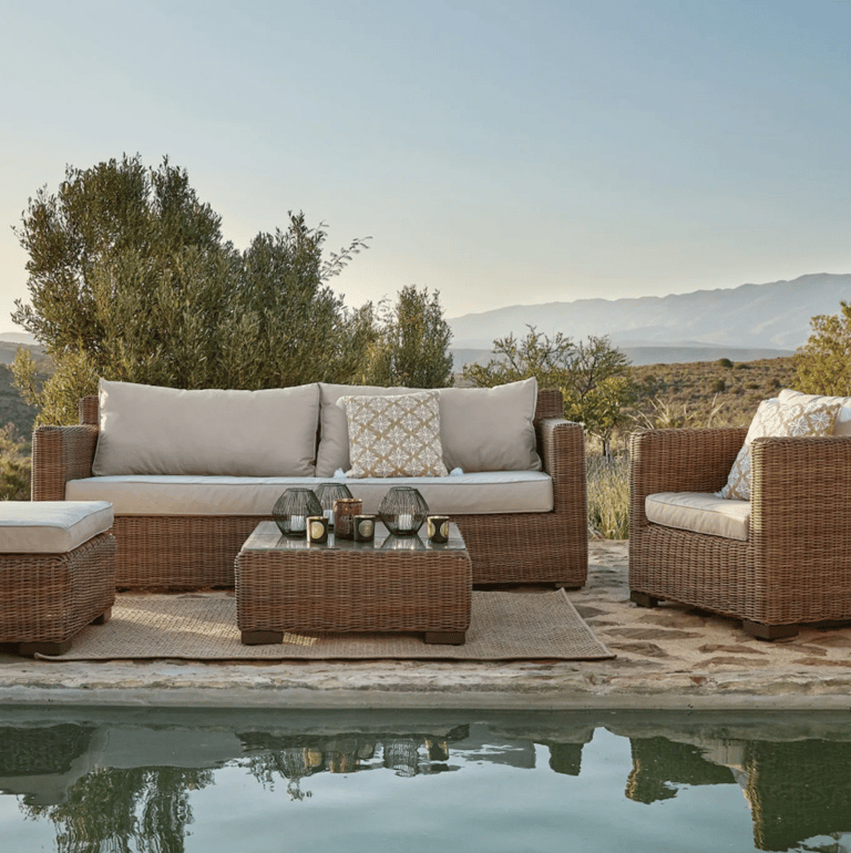 Tapis d’extérieur beige et naturel pour une terrasse ou un balcon