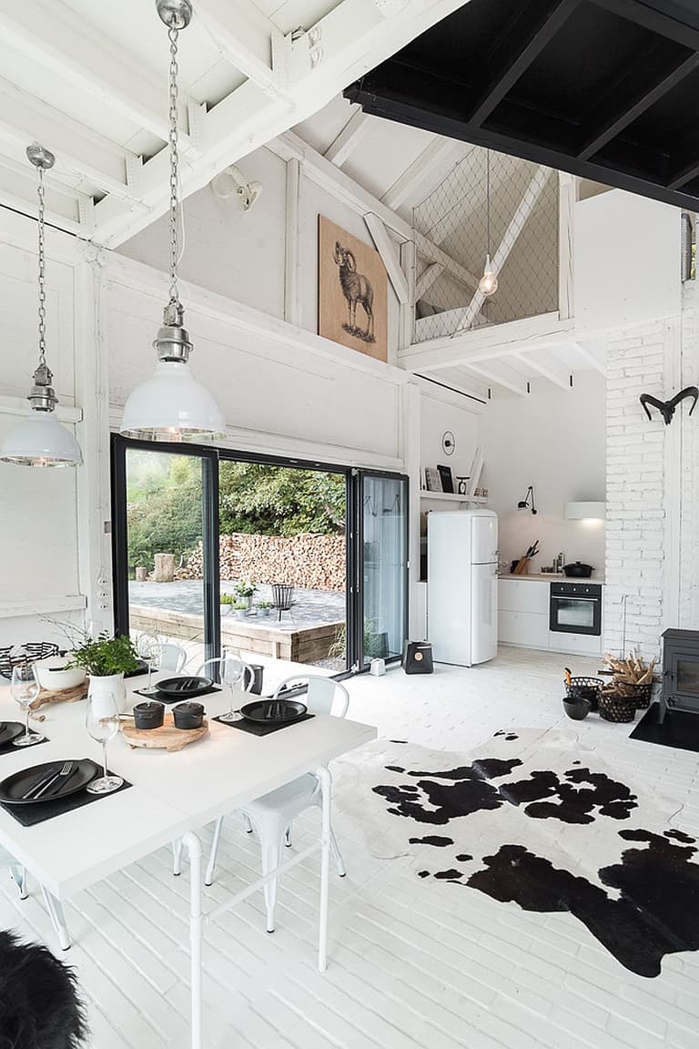 grange rénovée aménagement loft blanc et noir - blog déco - clem around the corner