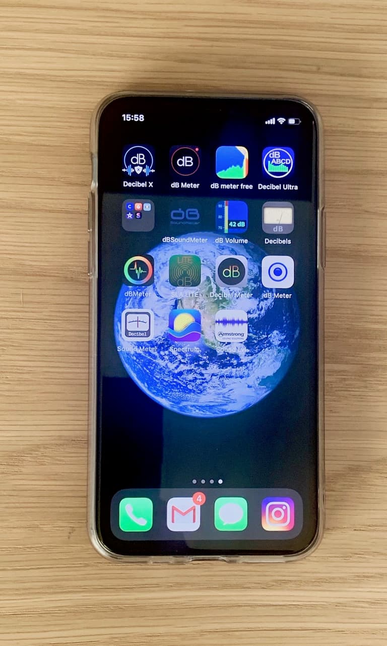 Application mobile affichant une mesure indicative du niveau sonore dans un appartement