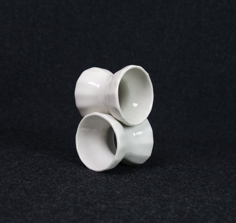 coquetier porcelaine blanc vintage pour déjeuner petit déjeuner diner