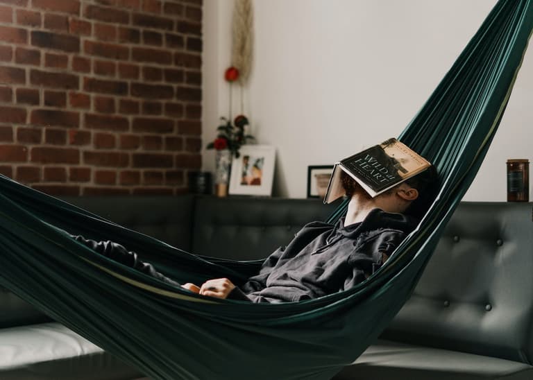 adopter le hamac dans son intérieur - blog déco - clematc