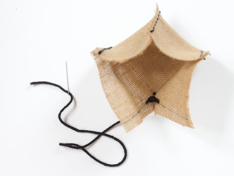 créer panier couture sans machine coudre upcycling chute tissu jute toile