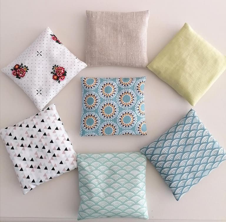 bouillotte sèche en noyaux de cerise sachet chauffant - blog déco - clematc