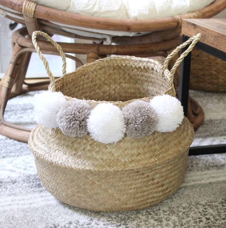 panier en osier pompon simple minimaliste deco cosy