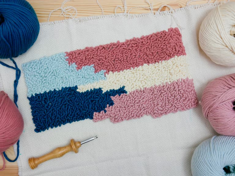 étape tuto coussin punch needle