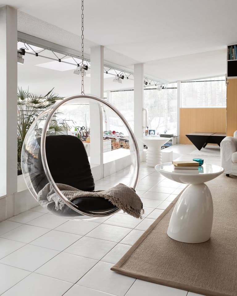 bubble chair Aarnio fauteuil suspendu transparent plastique