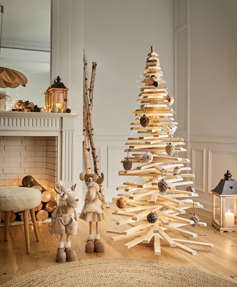 Sapin de Noël fait maison tasseaux recup - blog déco - clem around the corner