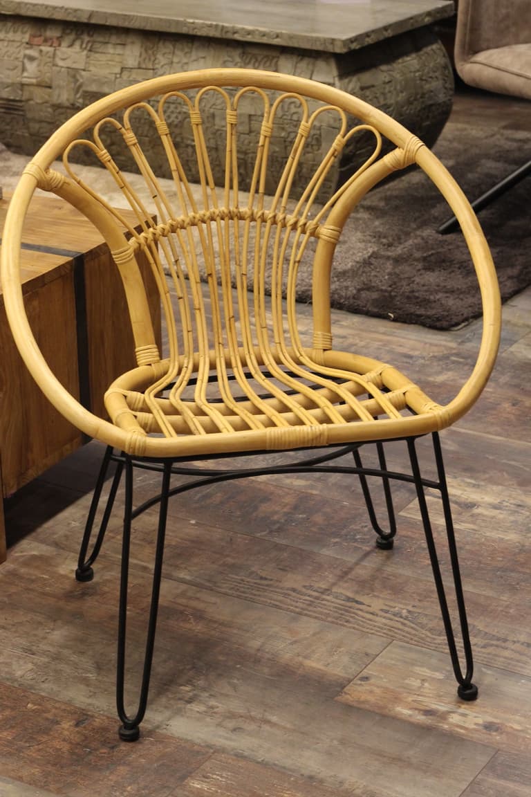 chaise rétro osier cosy table véranda bohème été