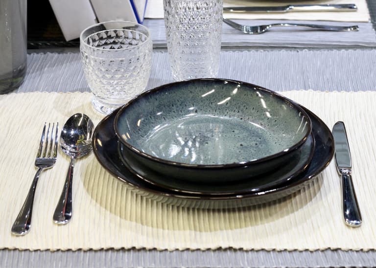 table estivale blanche bleue - blog déco - clem around the corner