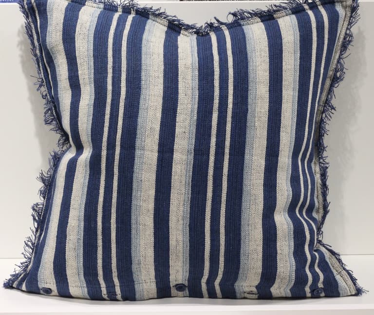 table estivale coussin Ralph Lauren rayures bleu blanc franges