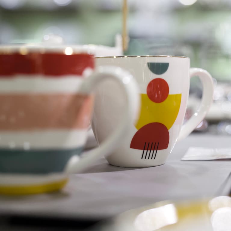tasse porcelaine motif Memphis arty graphique original