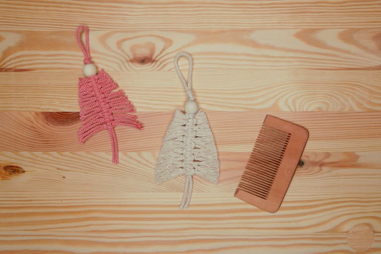 comment utiliser peigne bois macramé