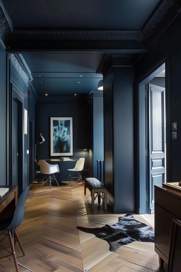 couloir couleur feutrée peinture sombre bleu parquet