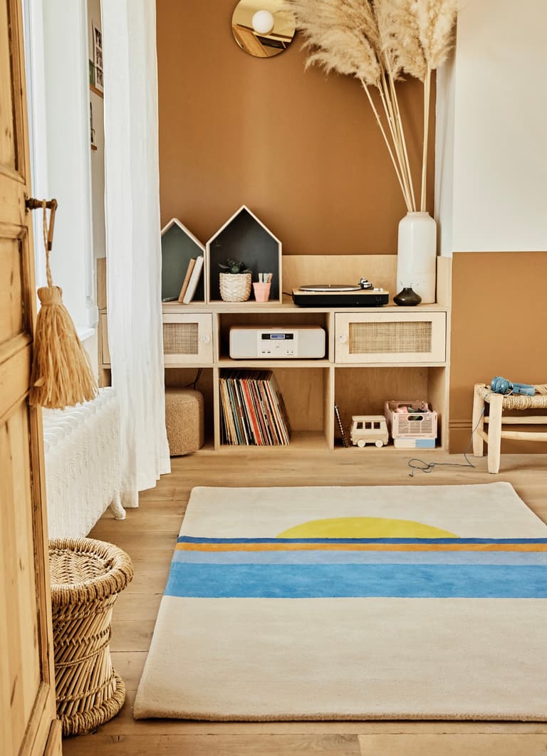 salon idée déco jaune ocre rétro