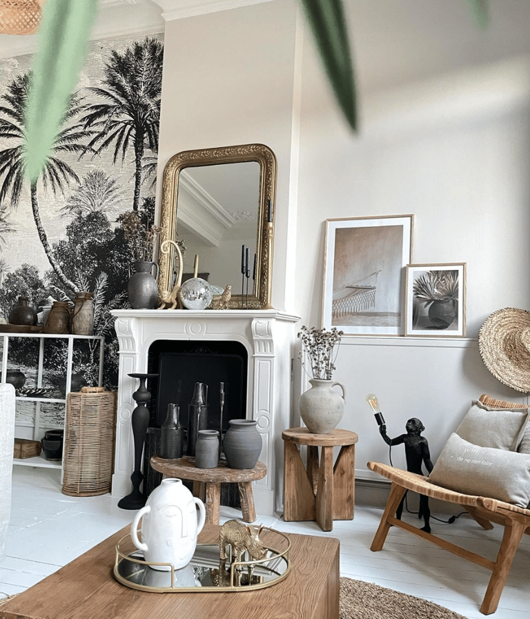 Salle à manger champêtre avec décor exotique noir et blanc