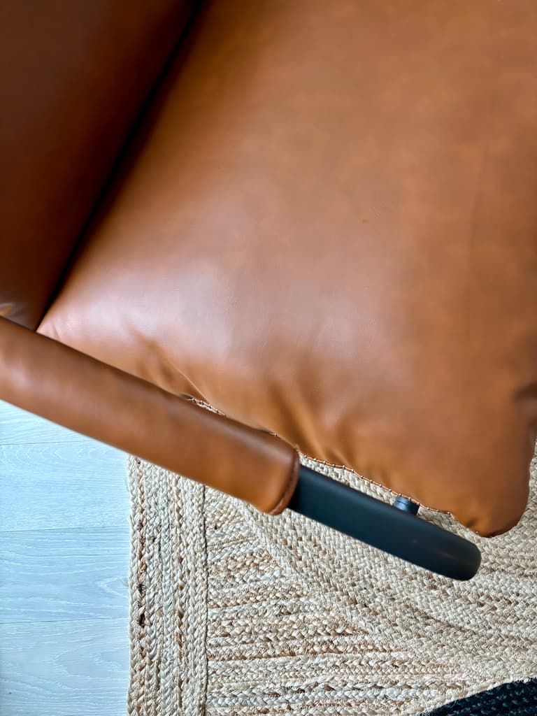 cuir synthétique meuble design