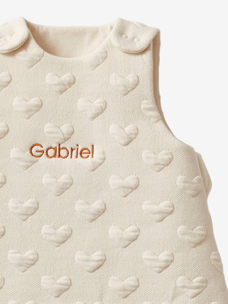 gigoteuse motif coeur prénom brodé personnalisable