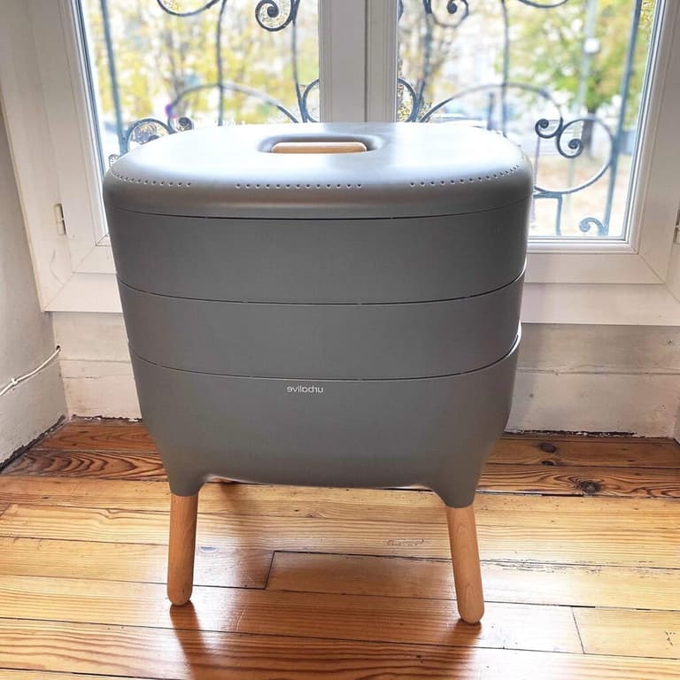 composteur appartement design compact sur pieds