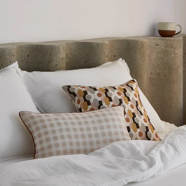 housse de coussin linge lit vichy beige passepoile