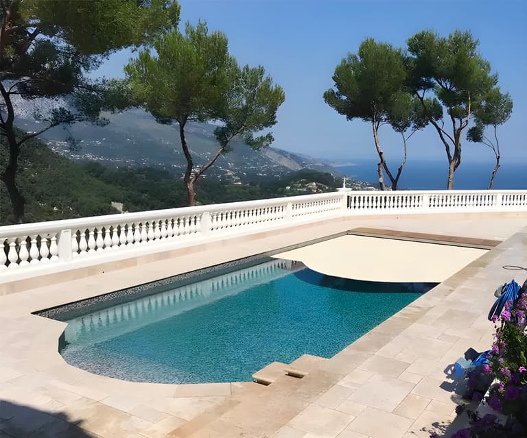 volet piscine immergé retractable beige