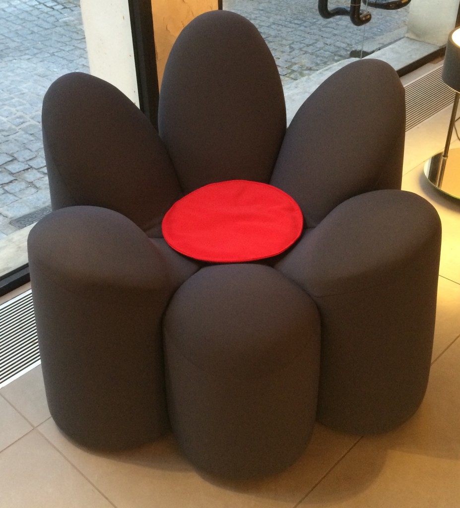 2015 roche bobois Fauteuil Baby Mayflower design Fabrice Berrux. www.clemaroundthecorner.com