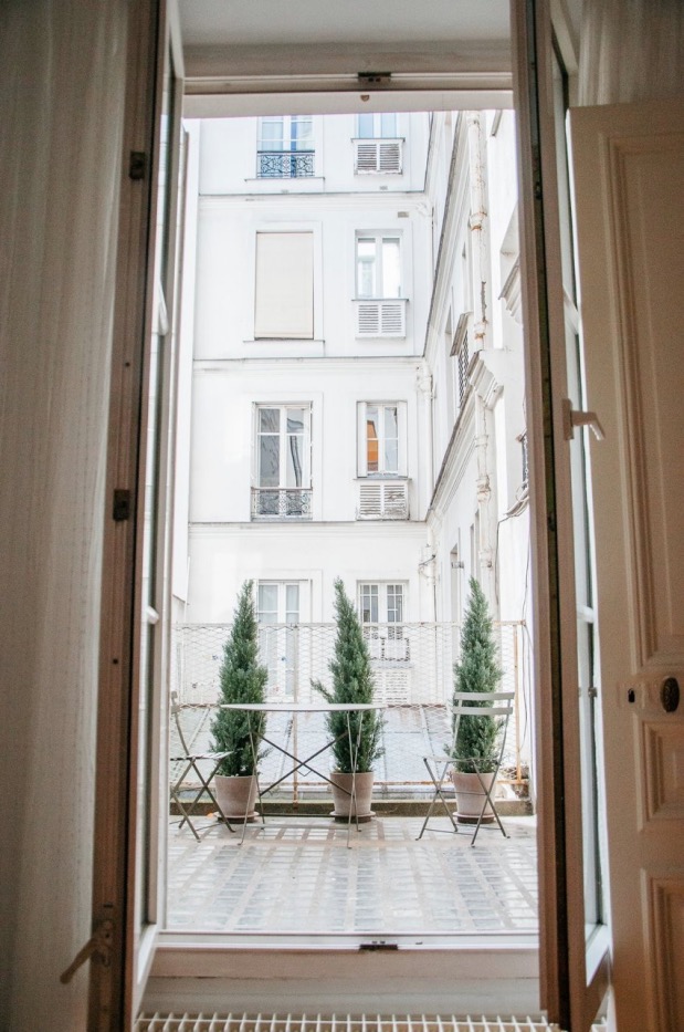 Visite Un appartement Mix and Match à Paris terasse