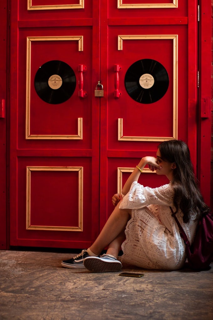 chambre ado porte peinture murale rouge vif déco tendance déco blog décoration vintage recyclage clem around the corner