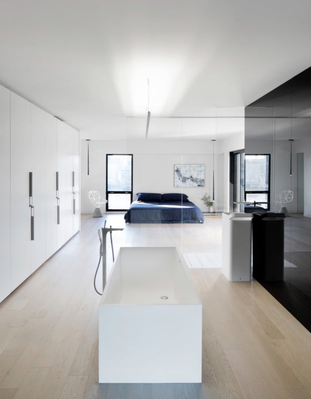 suite parentale minimaliste Moshe Safdie Habitat 67 par Studio Practice