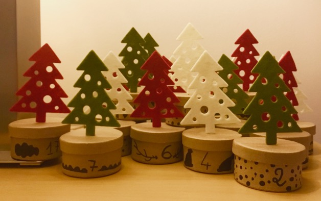 tuto diy calendrier de l'Avent forêt de sapins