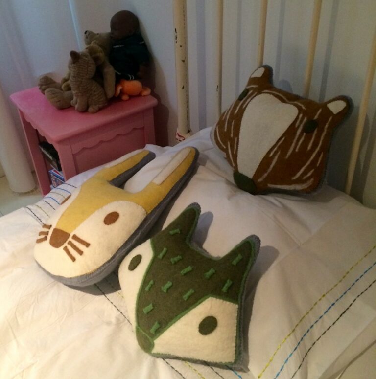 coussin laine forme tête renard blaireau collection made magasin showroom connecté Paris