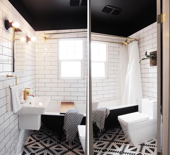 salle de bain blanche et noire laiton