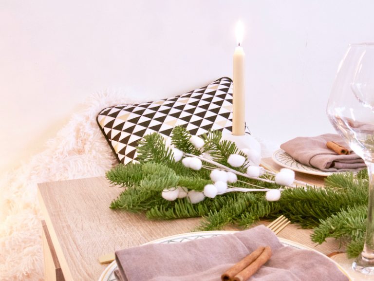 Inspiration déco table de Noël entre amis