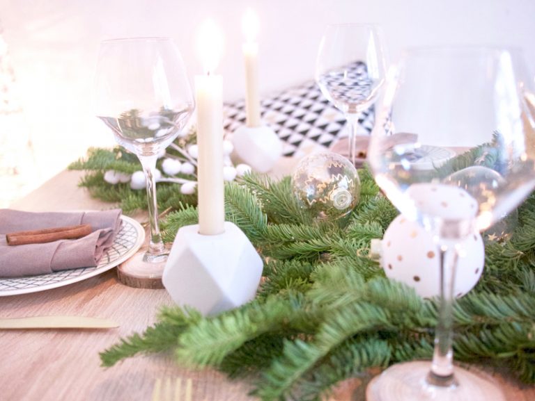 Inspiration déco table de Noël entre amis