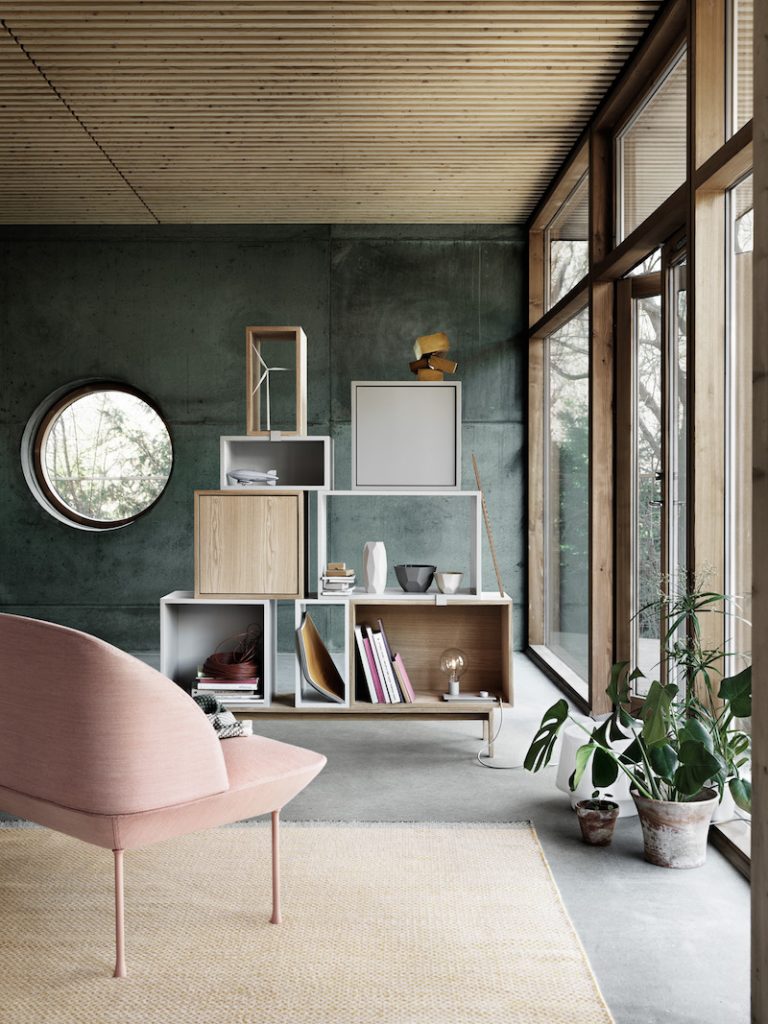 biblitoheque cubes en bois salon Muuto