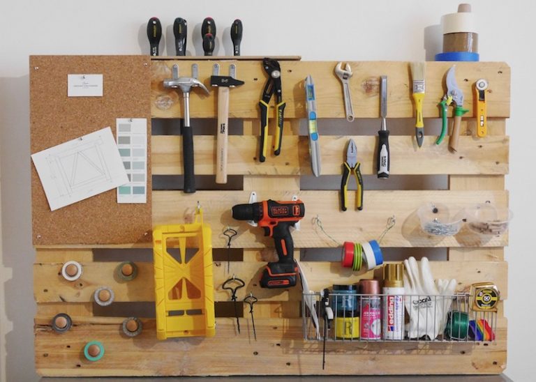 comment fabrique un meuble en palette pour ranger ses outils de bricolage