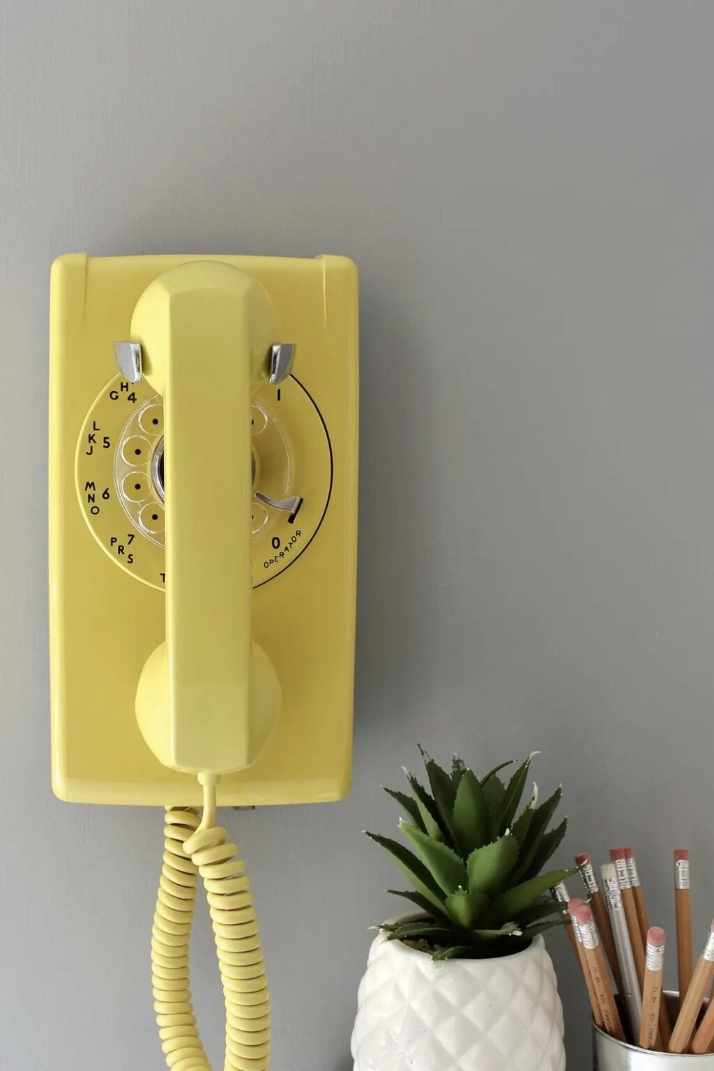 téléphone murale vintage collectionneur antiquaire