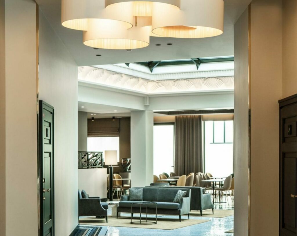 hotel design à Paris 17 art déco style - blog décoration - clem around the corner