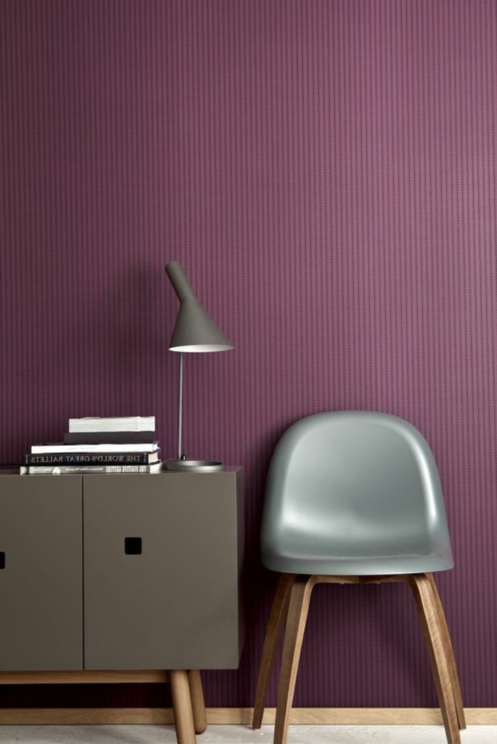 salon papier peint couleur prune et gris nuancier violet interieur