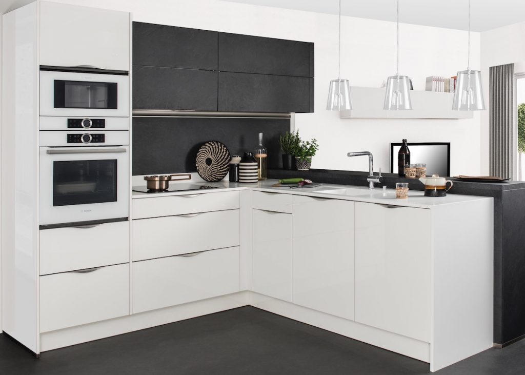 darty cuisine noire blanche moderne ardoise ouverte americaine