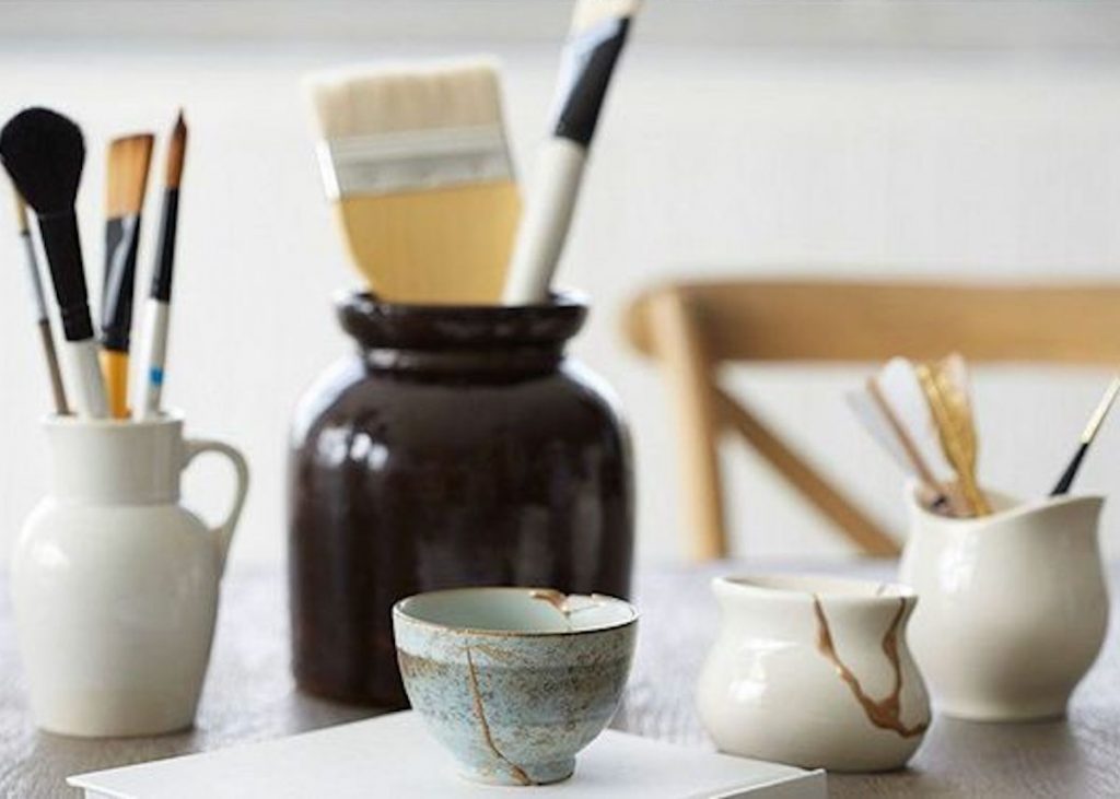 kintsugi céramique or pinceau réparation vaiselle diy blog déco clemaroundthecorner