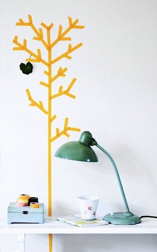 que faire avec du masking tape arbre jaune déco bureau lampe verte
