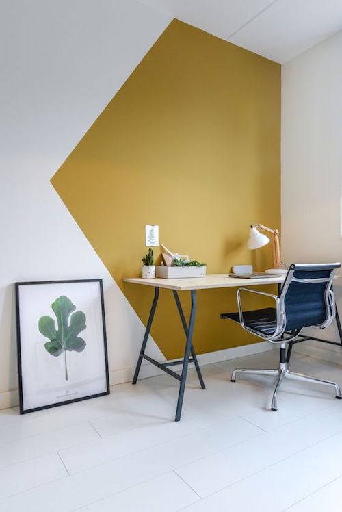 aménager 20m2 peinture jaune couleur mur bois fauteuil studio blog deco design