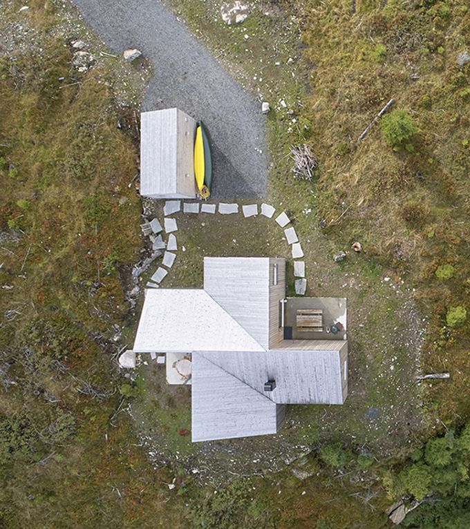 chalet design en norvège vue de haut toit soleil blog déco clem around the corner