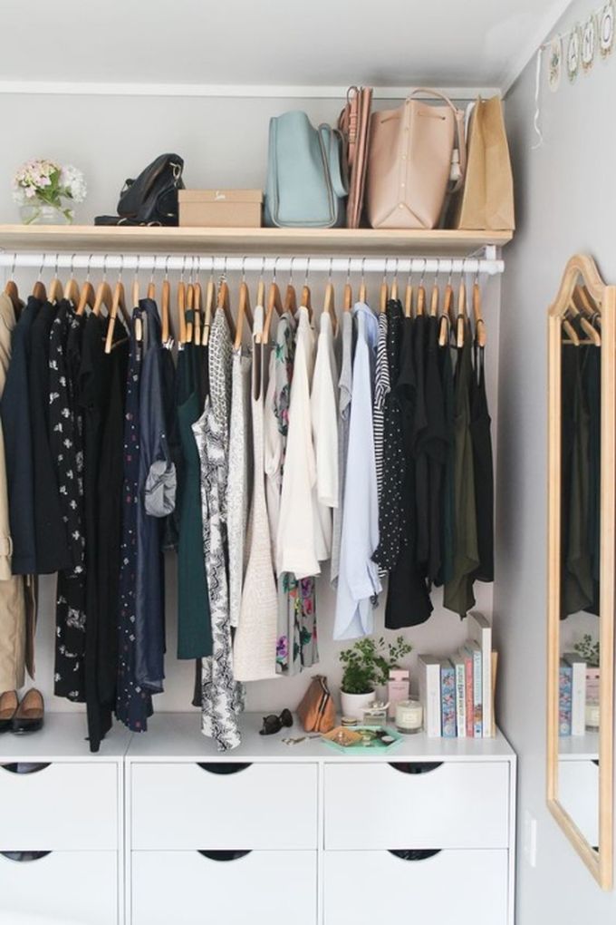 optimiser le rangement dressing ouvert décoration vêtements organisation blog déco clem around the corner